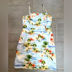 Tropical print slip dress! Fuller lined w adjustable straps too! Summer vibe🌴!